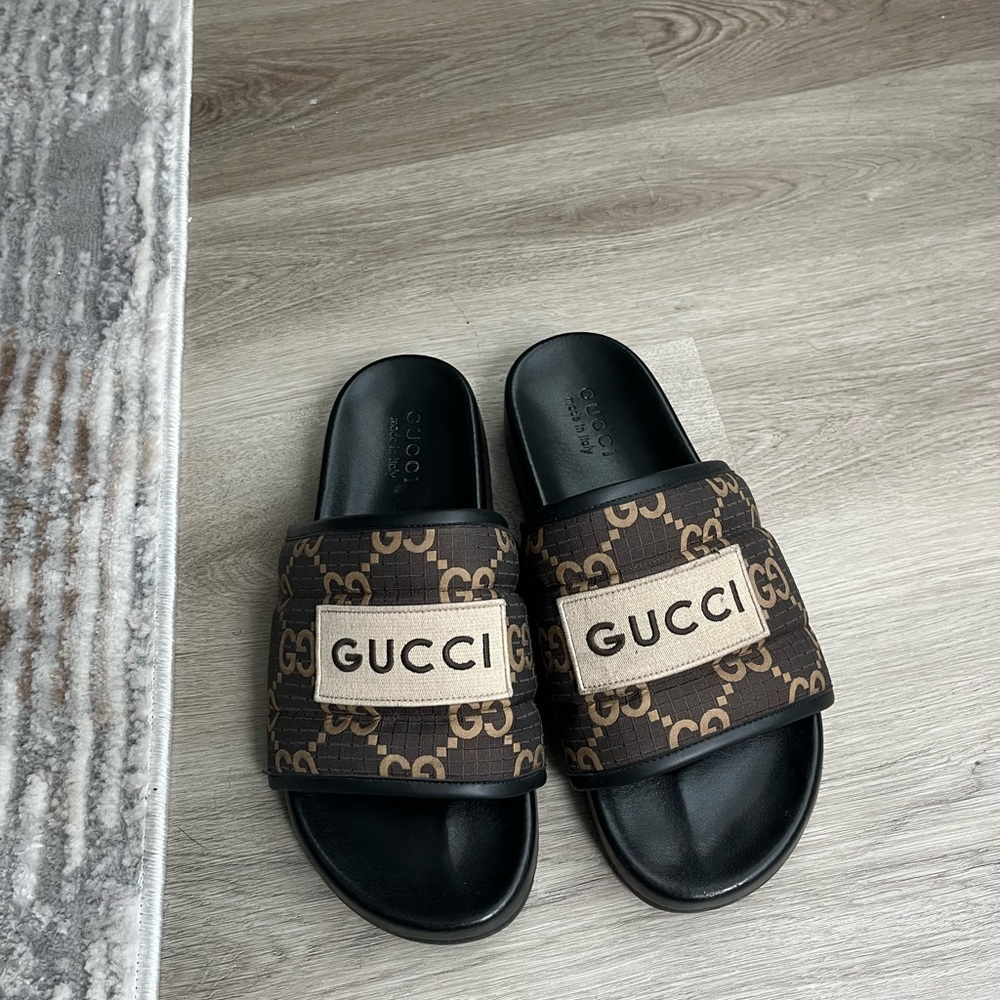 Gucci Black and Brown Logo Slides